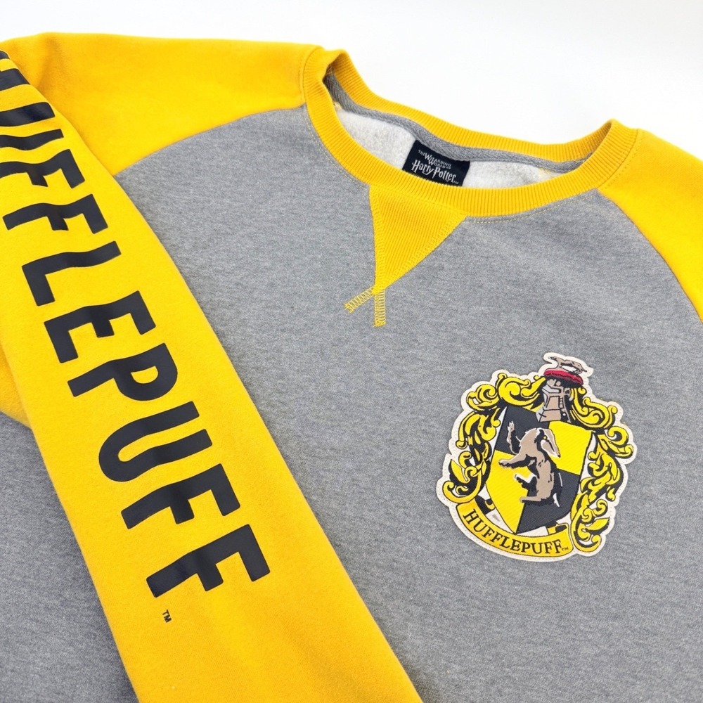 Harry Potter Sweatshirt Men 2XL Gray Yellow Hufflepuff Raglan Graphic Pullover